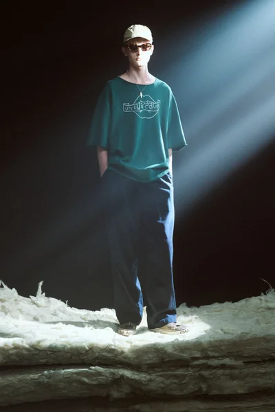 Look 28